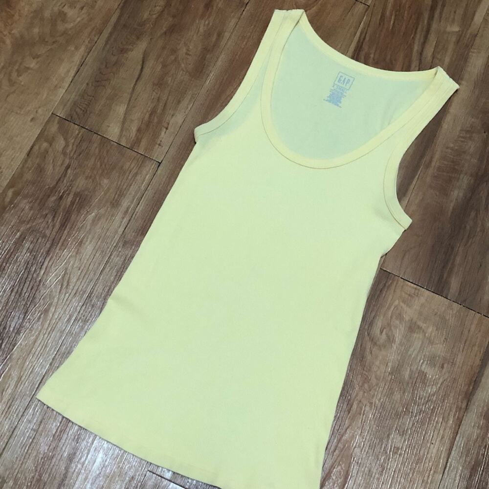 GAP Yellow Ribbed Scoop Neck Tank Top Size XS